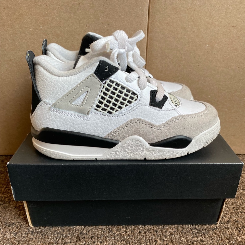 Toddler Jordan 4 Retro “Military Black” - Picture 4 of 7